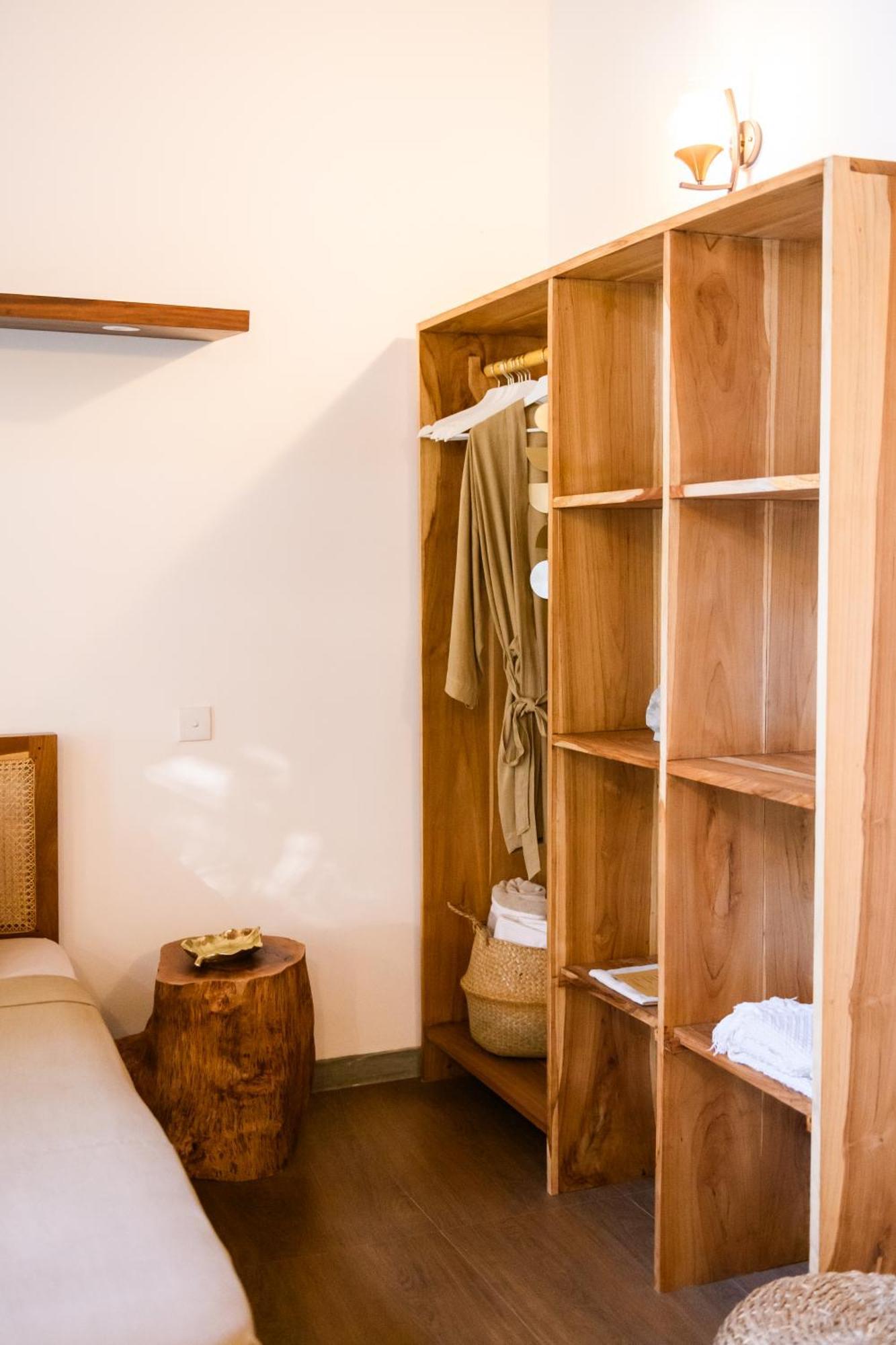 Roots Retreat Hotel Unawatuna Bagian luar foto