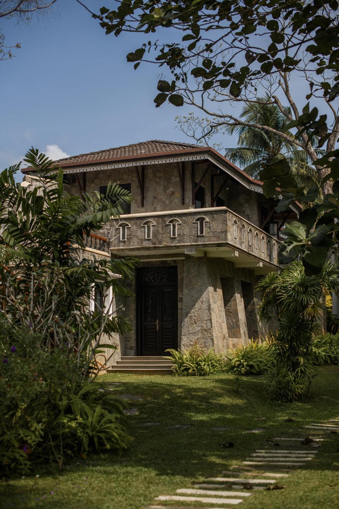 Roots Retreat Hotel Unawatuna Bagian luar foto