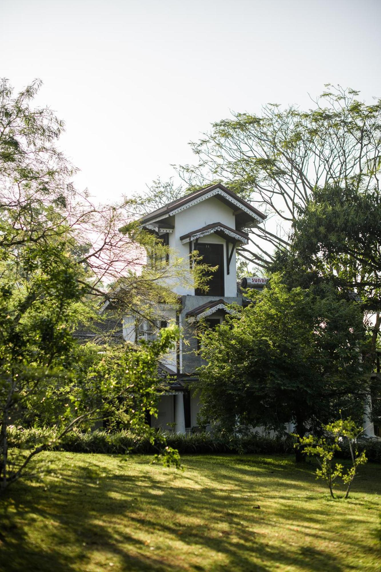 Roots Retreat Hotel Unawatuna Bagian luar foto