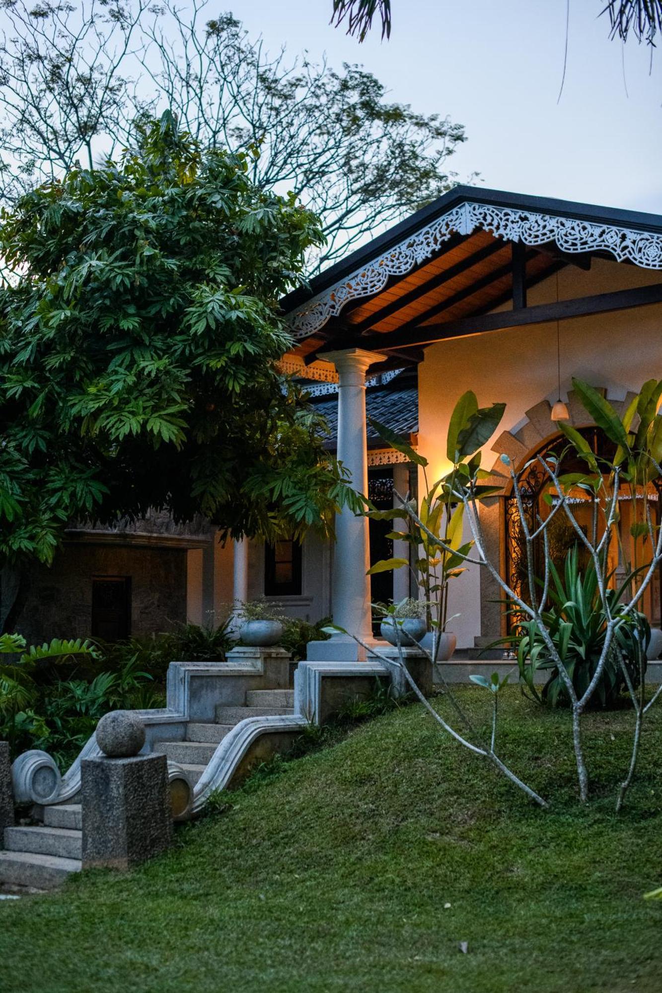Roots Retreat Hotel Unawatuna Bagian luar foto