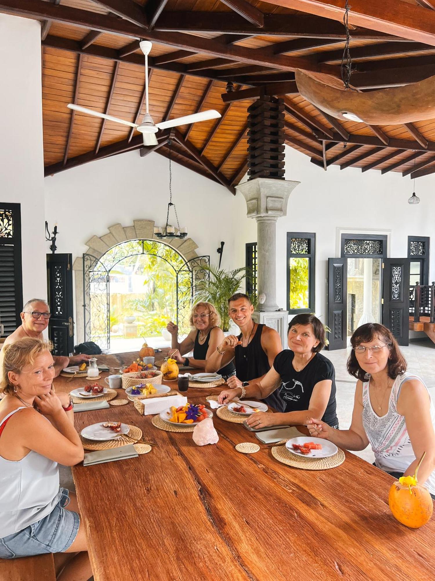 Roots Retreat Hotel Unawatuna Bagian luar foto
